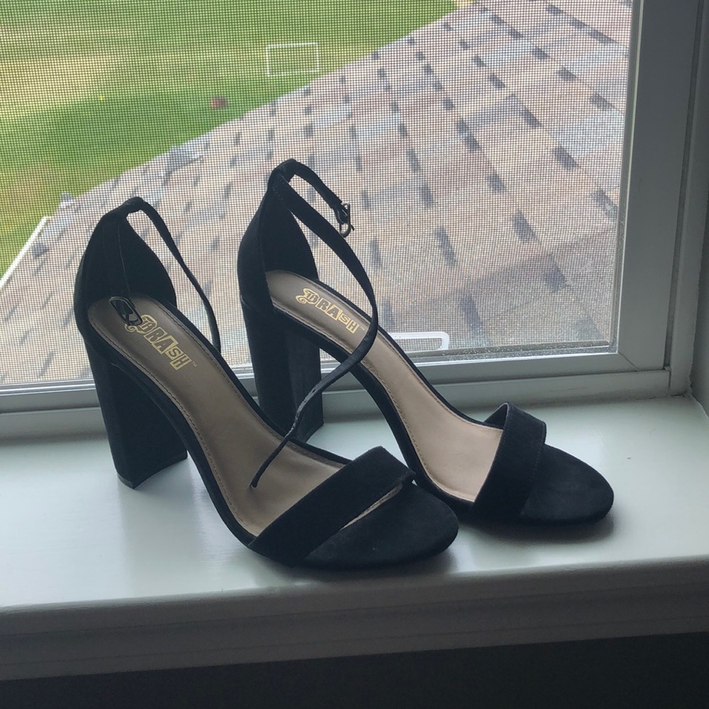 Black High Heels (Size 8 1/2)
